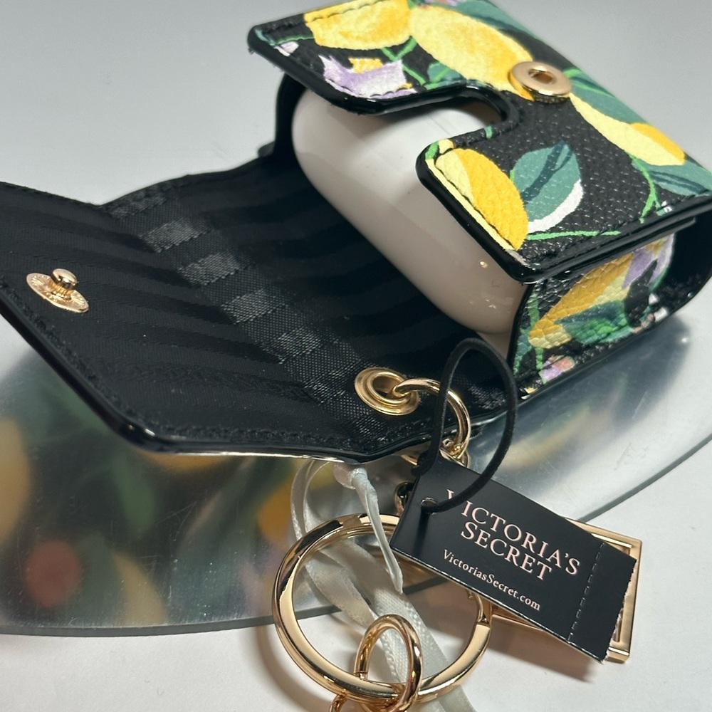 Victoria’s Secret Wireless Earbud Case - #401